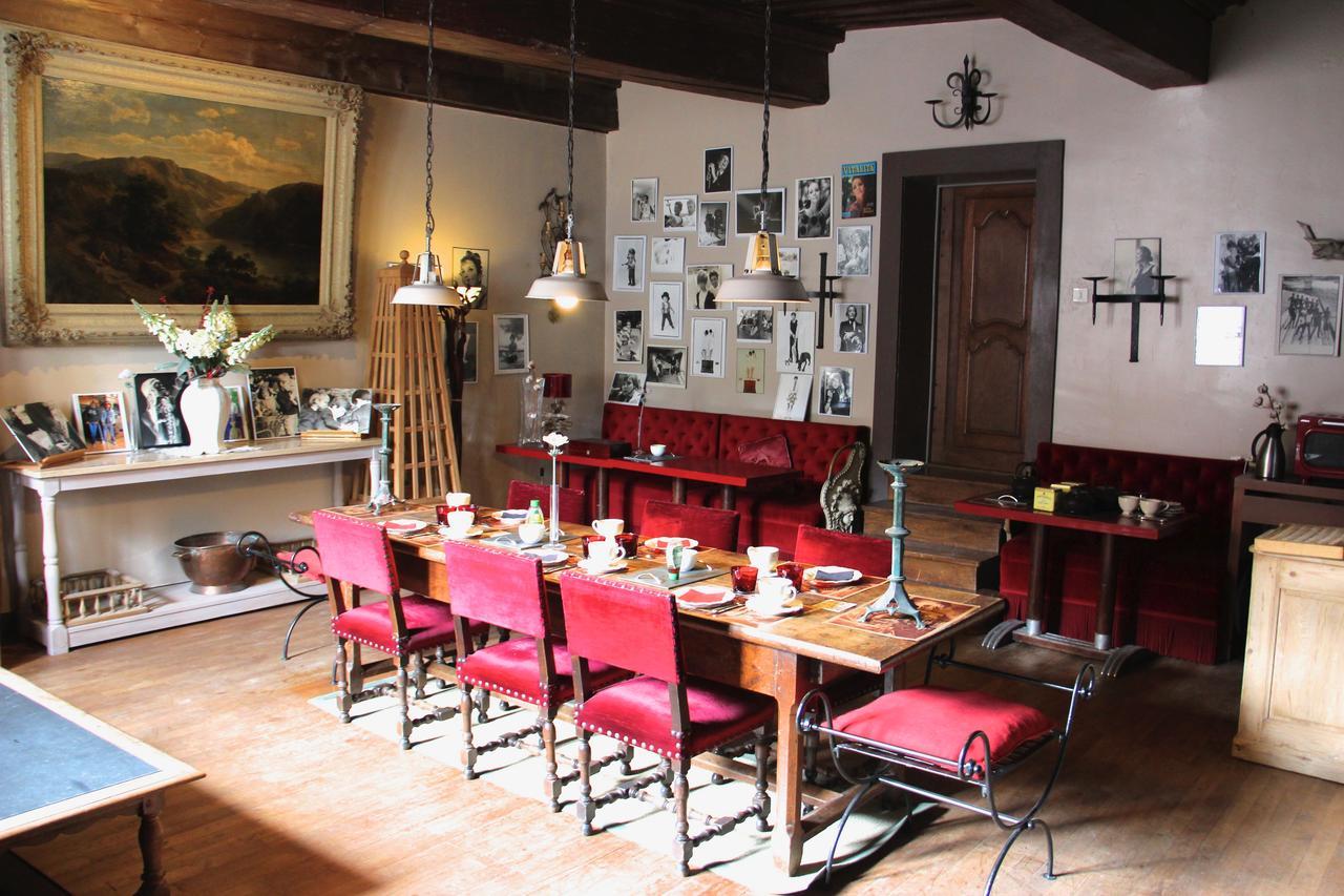 Gothique Cafe Hotel Baume-les-Messieurs Ngoại thất bức ảnh