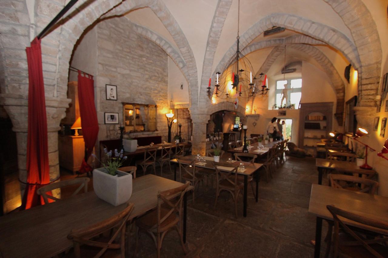 Gothique Cafe Hotel Baume-les-Messieurs Ngoại thất bức ảnh