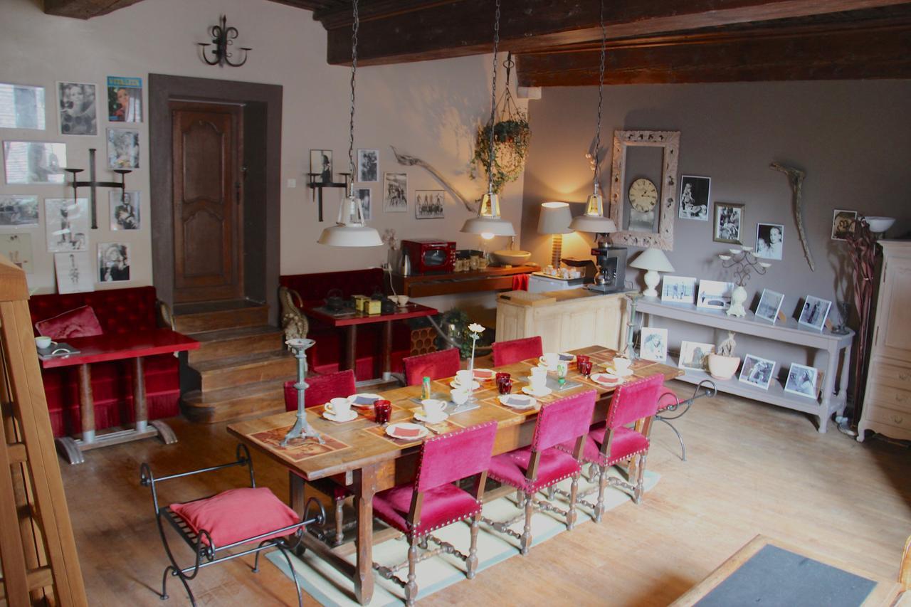 Gothique Cafe Hotel Baume-les-Messieurs Ngoại thất bức ảnh