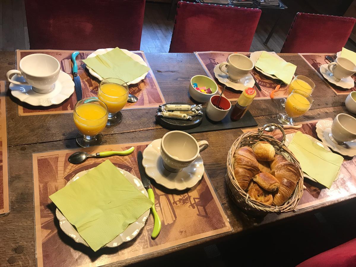 Gothique Cafe Hotel Baume-les-Messieurs Ngoại thất bức ảnh