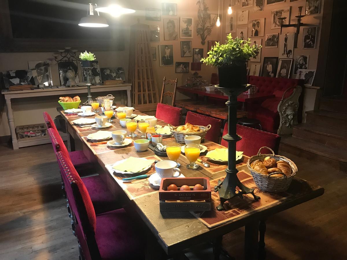 Gothique Cafe Hotel Baume-les-Messieurs Ngoại thất bức ảnh